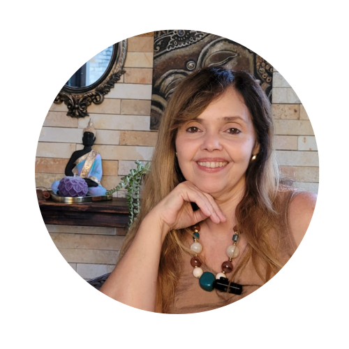 Claudia Vieira is a Radiesthesist and Systemic Therapist